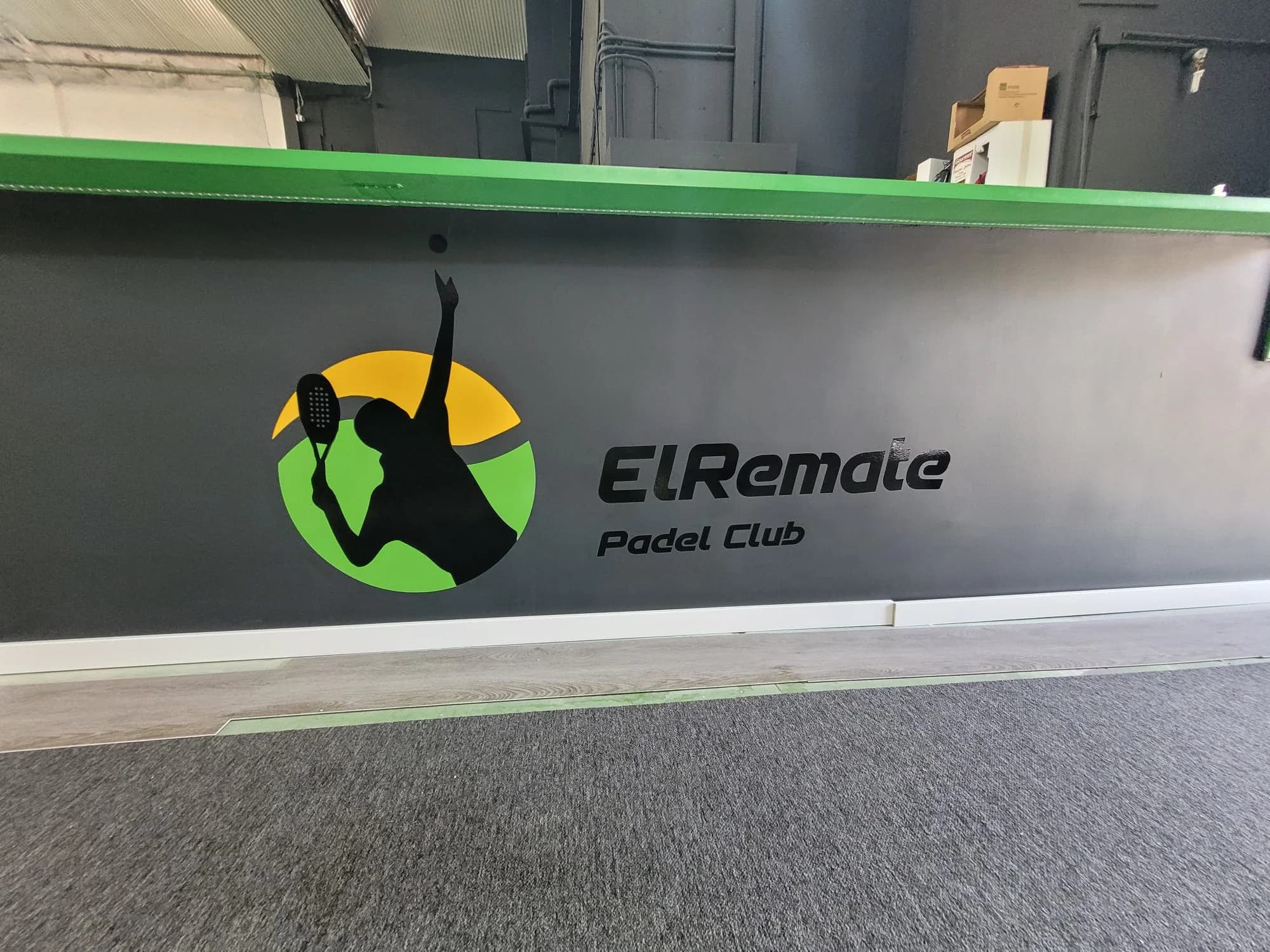 El Remate Pádel Club: 11 Pistas Indoor en el Este de Sevilla