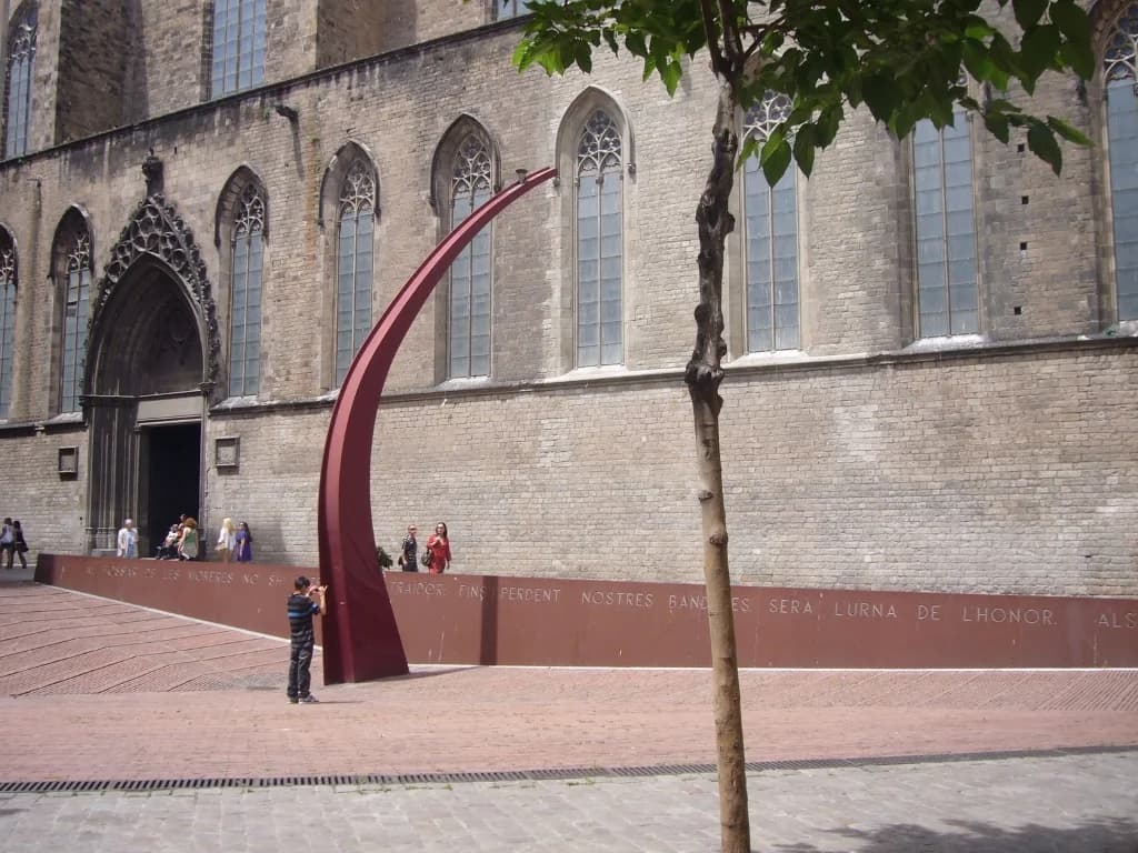 Fossar de les Moreres y Santa Maria del Mar: el gótico catalán en su esencia Barcelona
