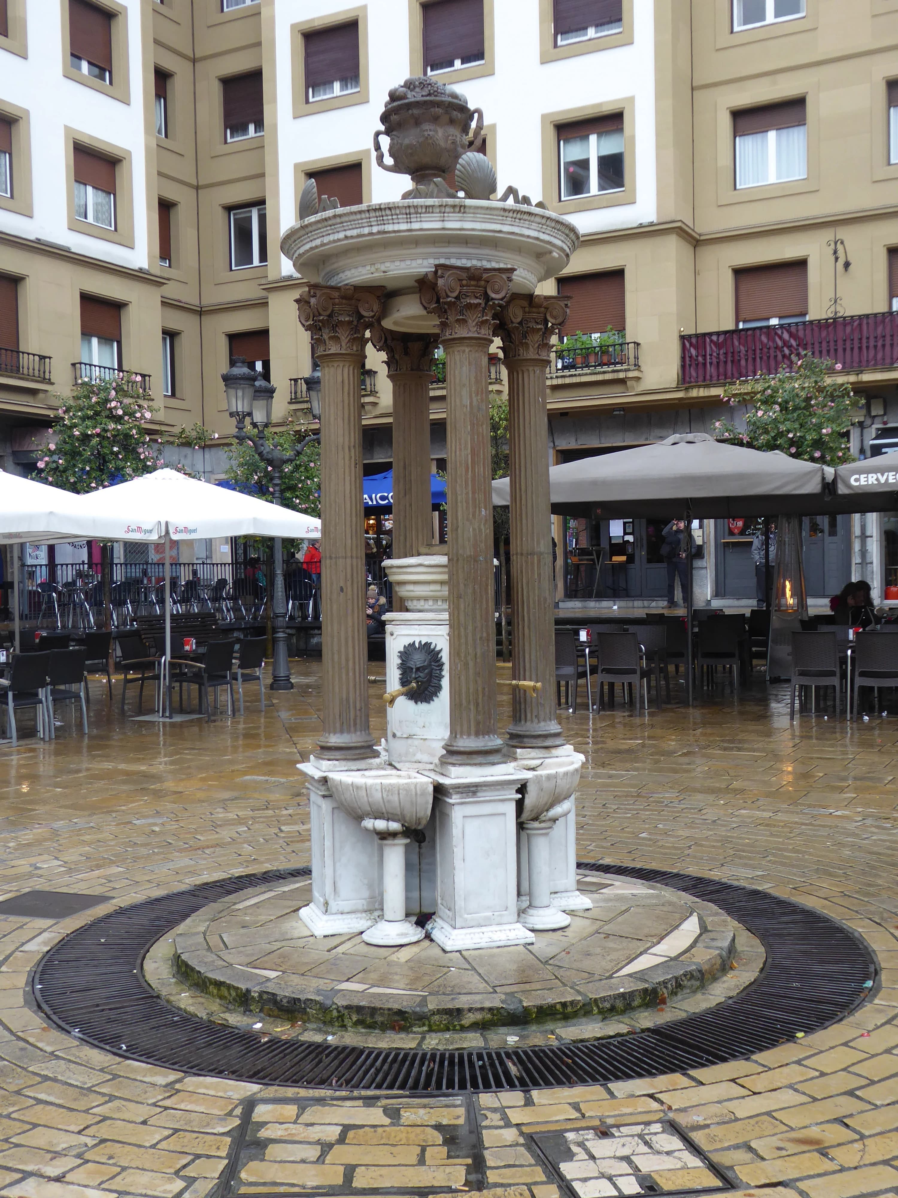 Imagen de Fuente de la Plaza Unamuno en Bilbao