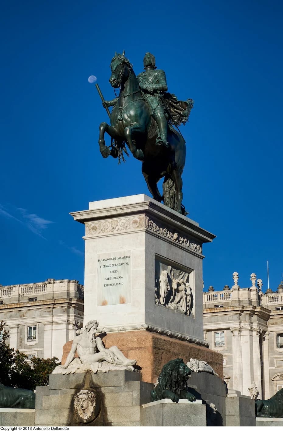 Imagen de Fuente monumental de Felipe IV en Madrid
