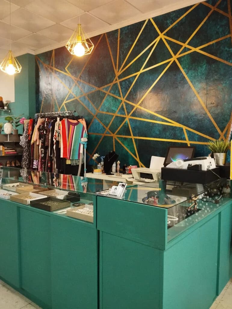 Gurú Alacant tienda vintage lujo Pintor Velázquez Alicante
