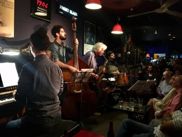 Jimmy Glass Jazz Bar Valencia
