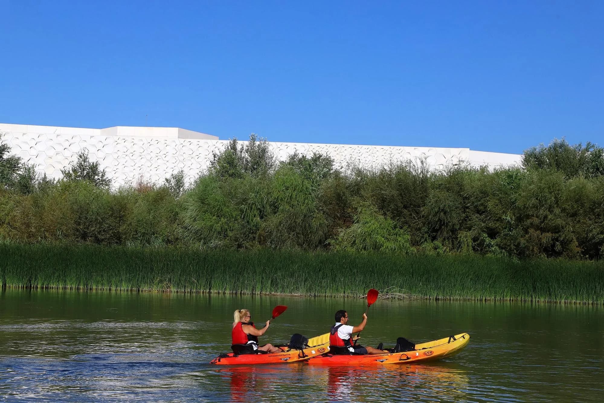 Tour en Kayak por el Guadalquivir con Andalucía Geographic Sevilla