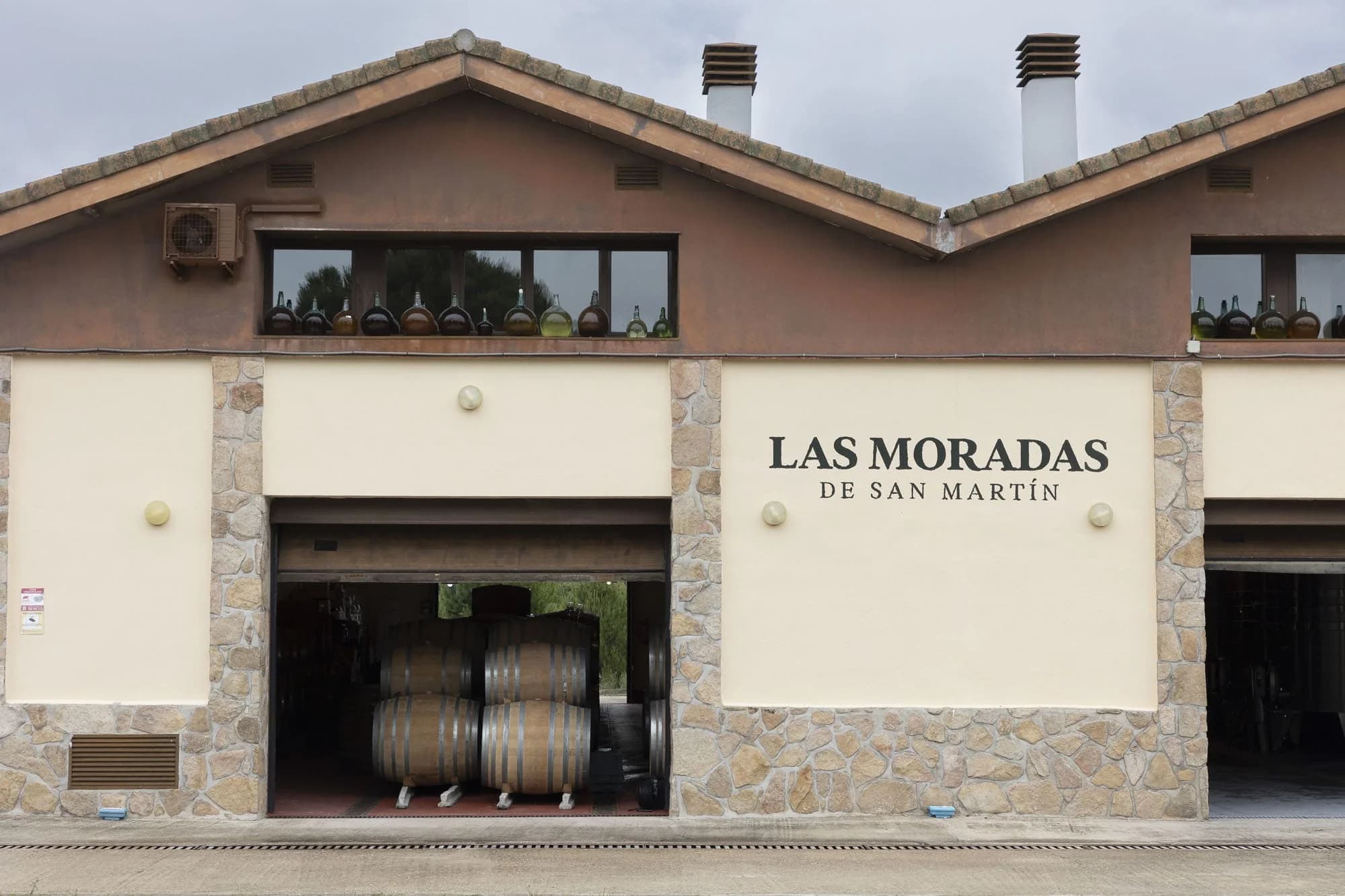 Las Moradas de San Martín bodega ecológica Sierra Gredos Madrid