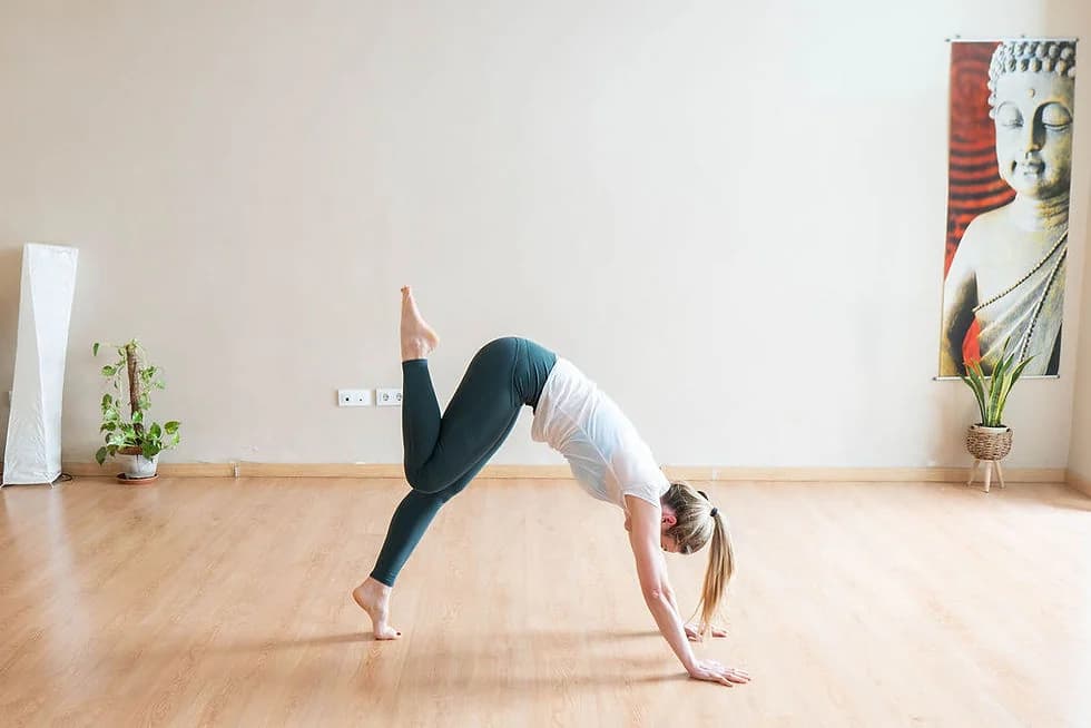 Lemon Yoga Sevilla: Pioneros del Yoga Aéreo
