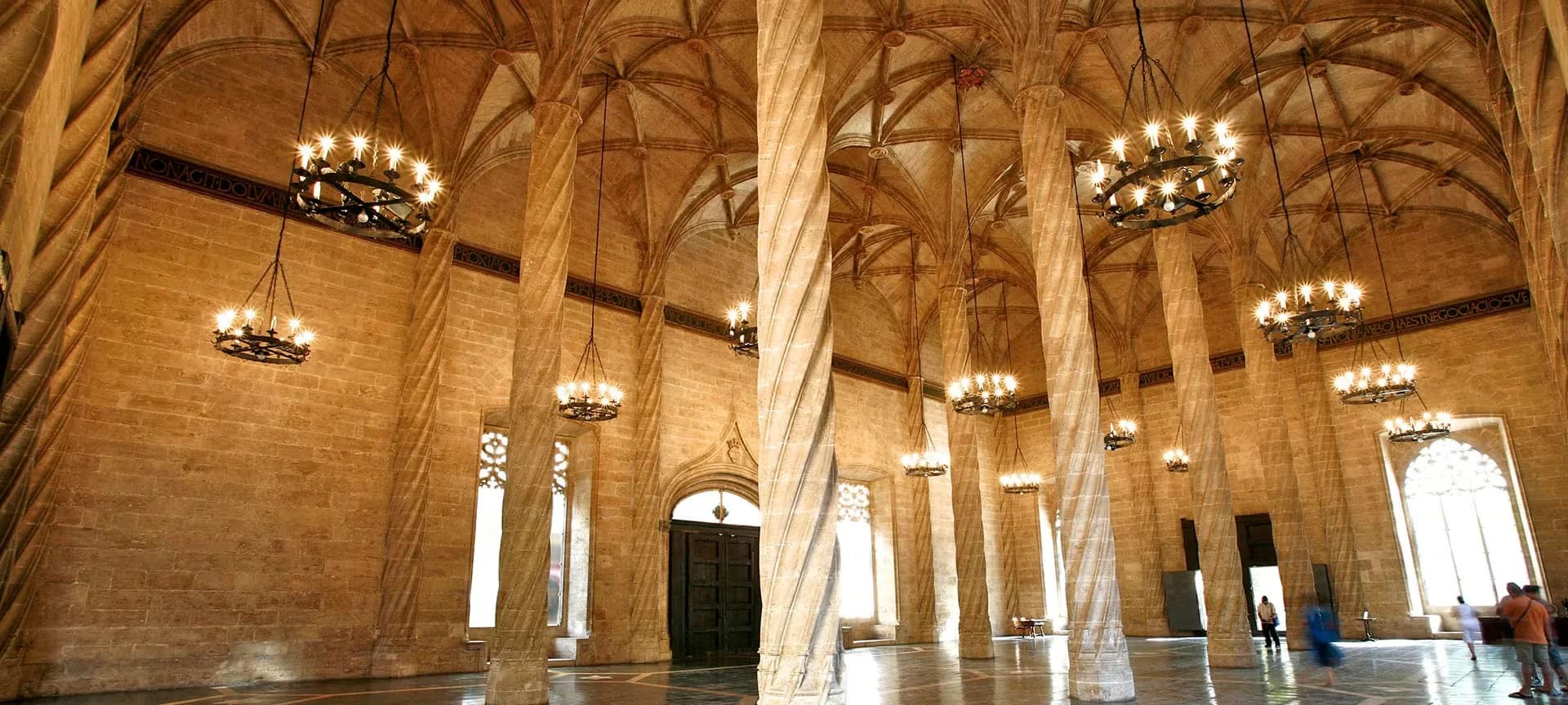 Lonja de la Seda y Torres de Serranos