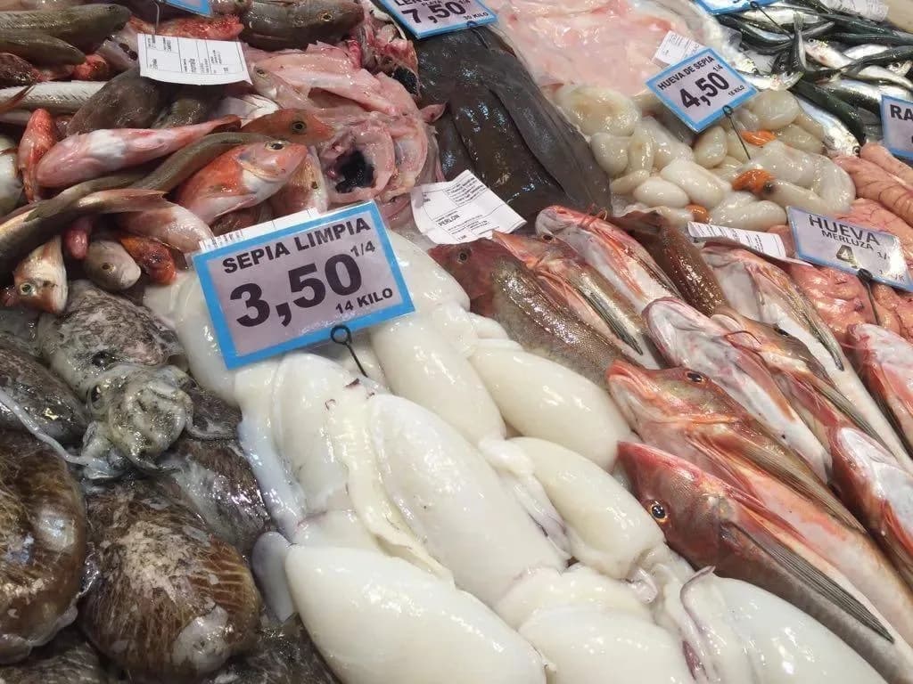 Pescado fresco en Mercado del Cabanyal