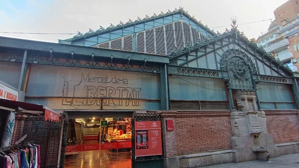 Mercat de la Llibertat: el alma gastronómica de Gràcia Barcelona