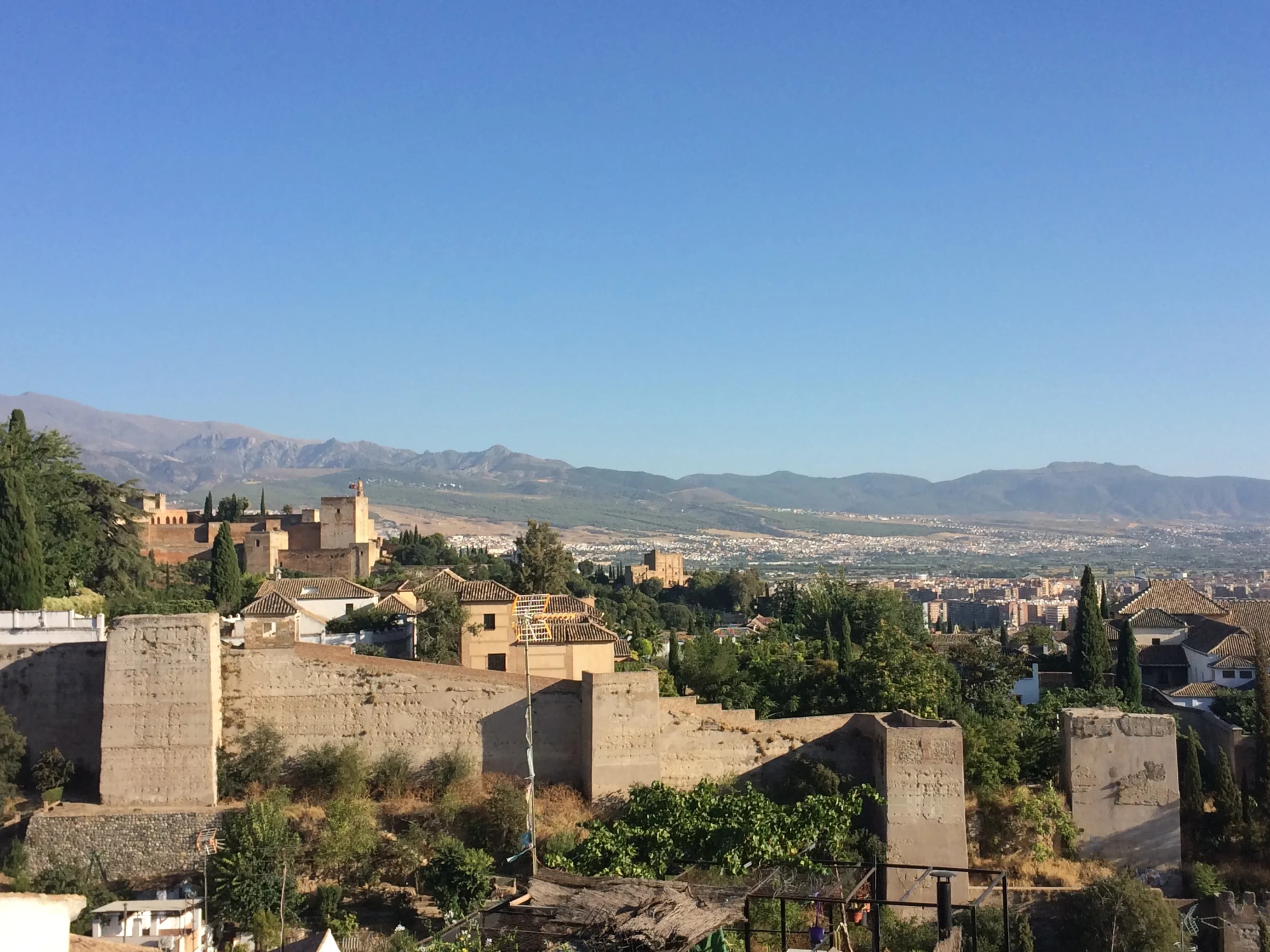 Mirador San Cristóbal muralla zirí Albaicín Granada