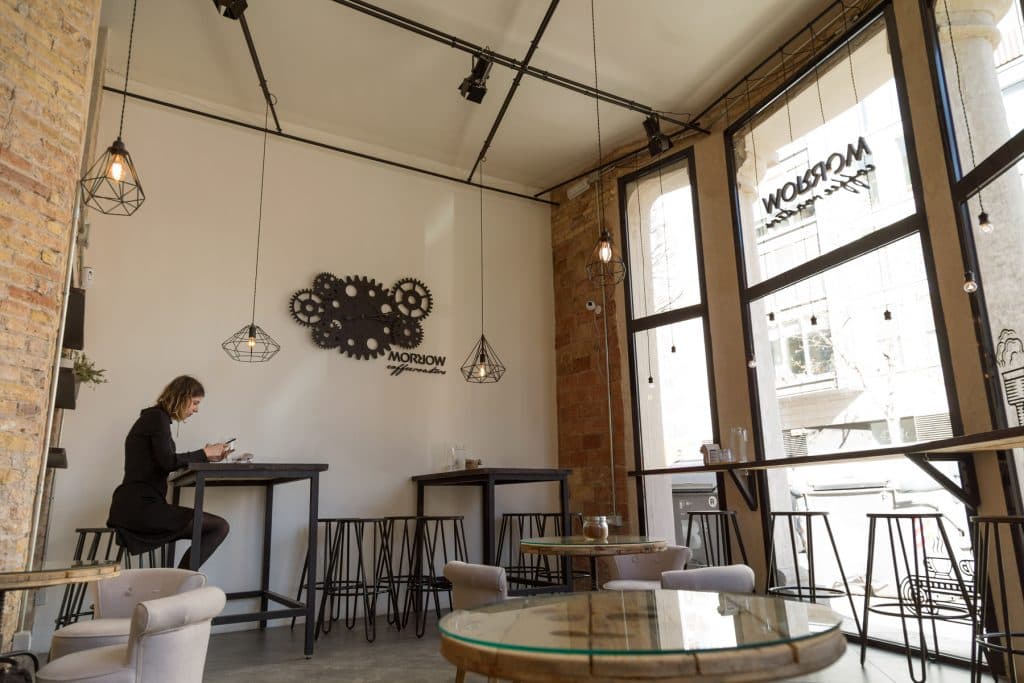 Morrow Coffee: Diseño Moderno y Ambiente Creativo Barcelona