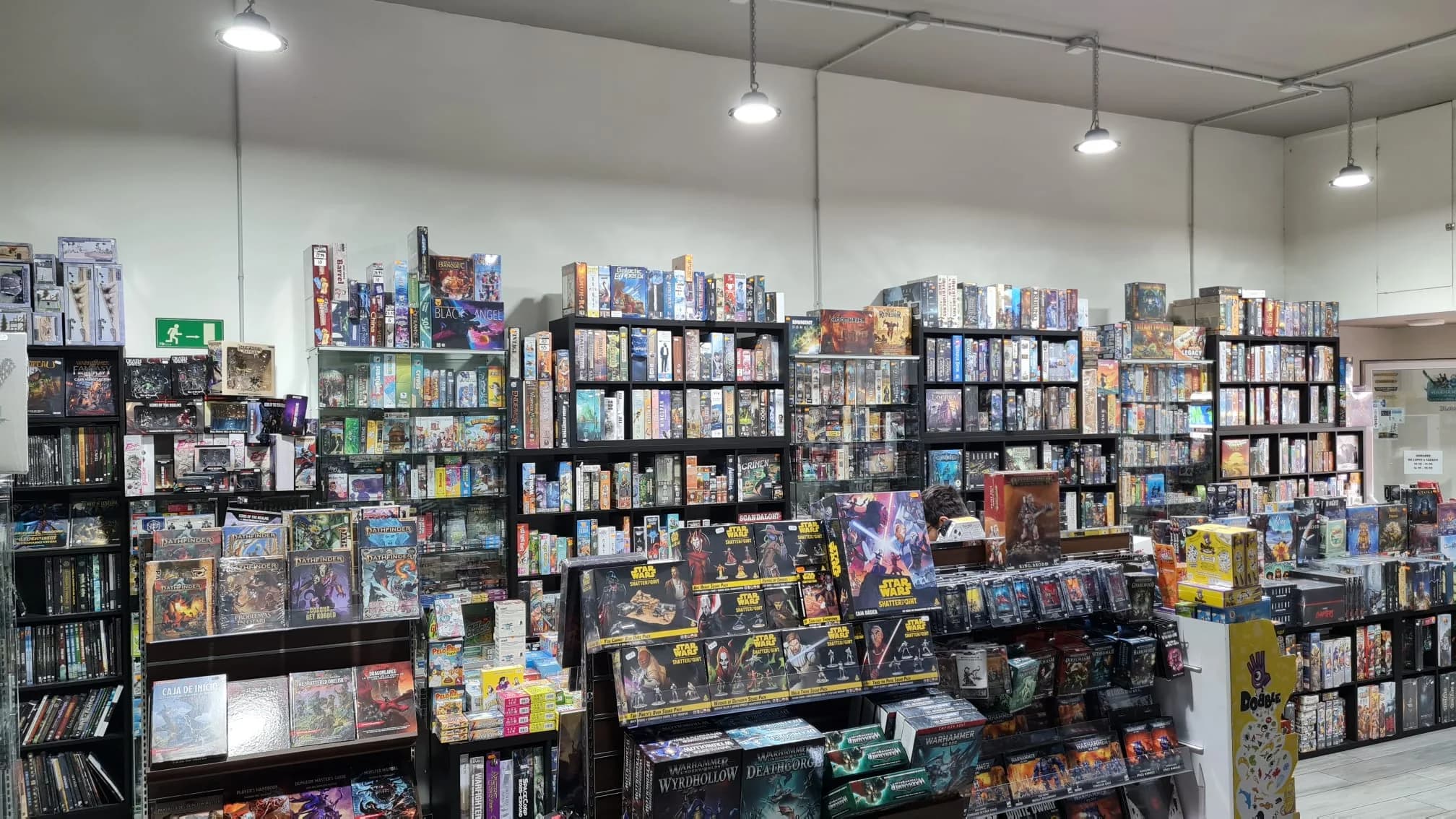Nymeria Cómics tienda juegos mesa La Laguna Tenerife
