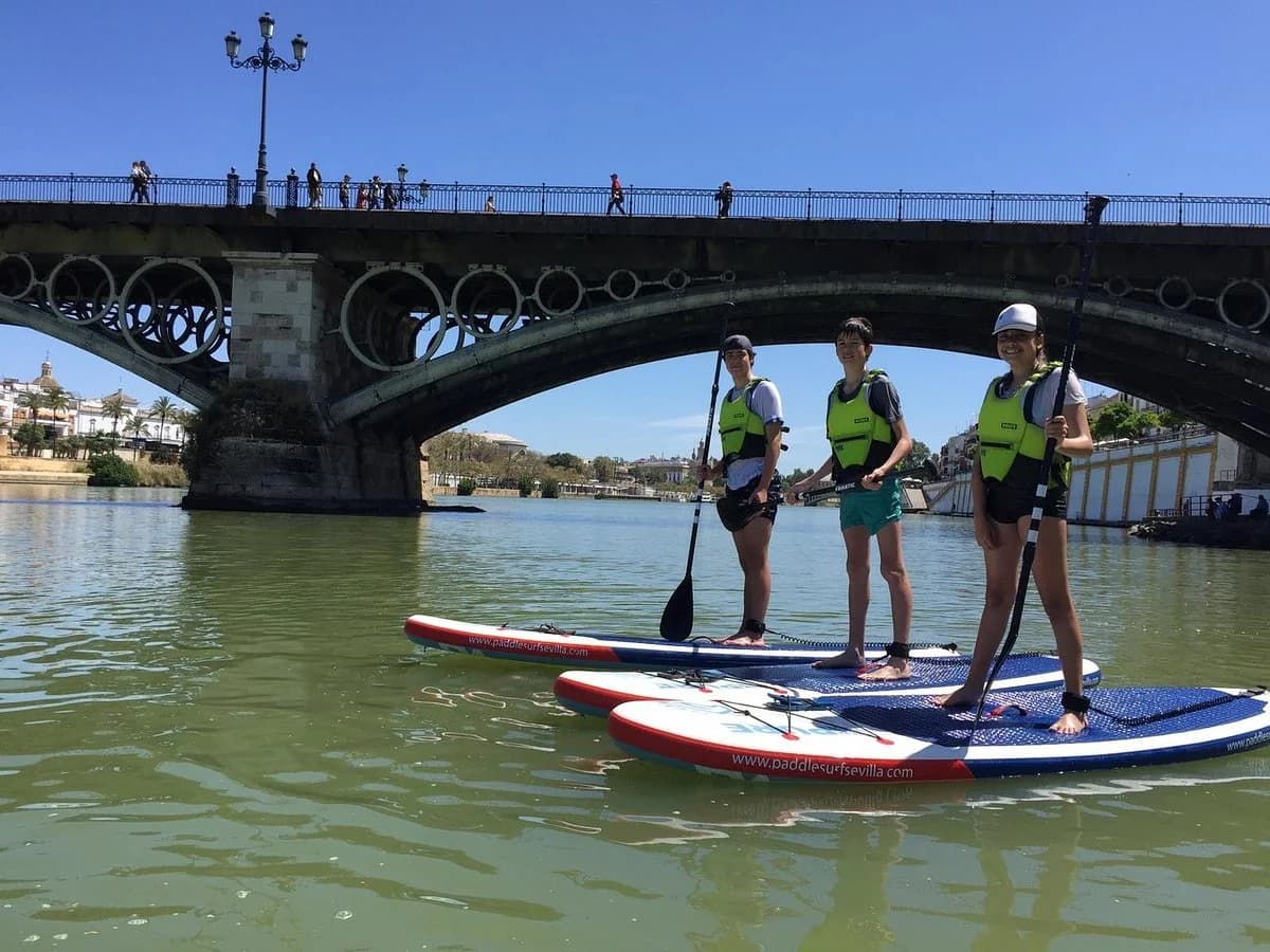 Paddle Surf Sevilla: El Río como Pista de Entrenamiento