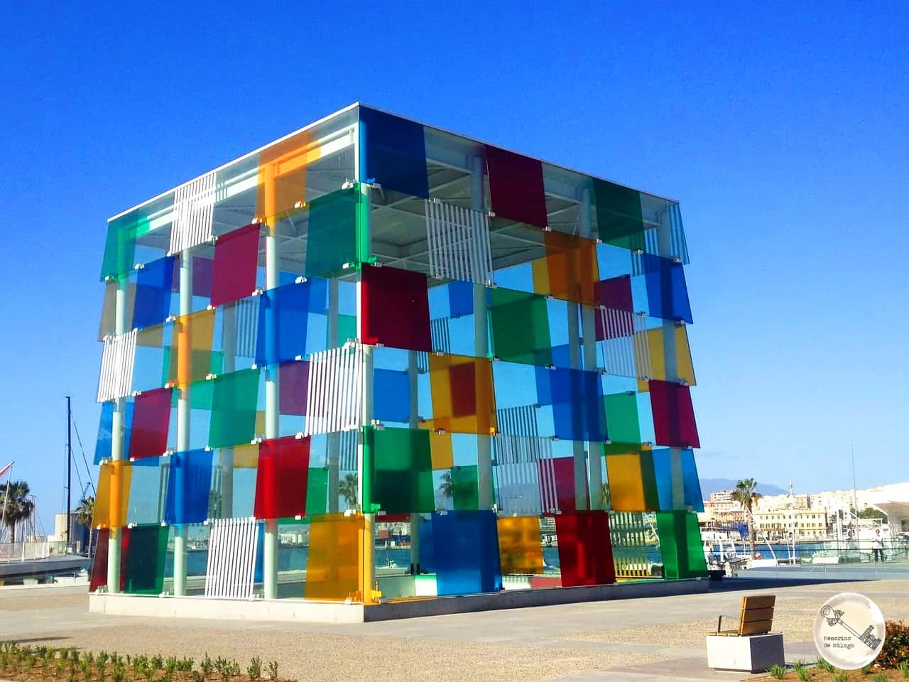 Centro Pompidou: el cubo de colores del Mediterráneo Malaga