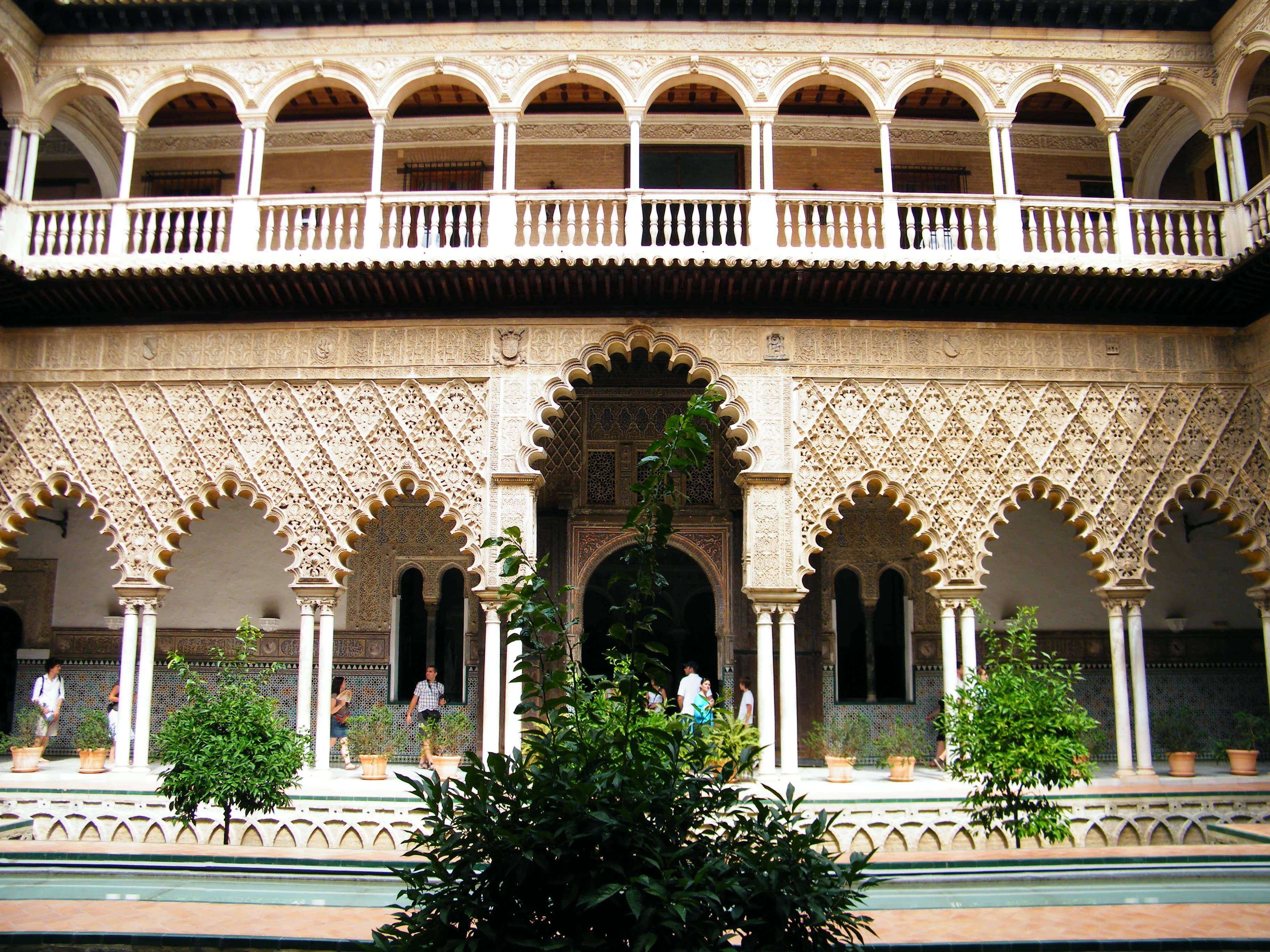 Imagen de Real Alcázar de Sevilla — Patio de las Doncellas en Sevilla