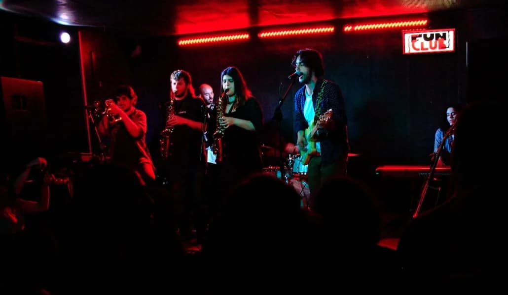 Sala Fun Club: La Catedral del Rock Alternativo en la Alameda Sevilla