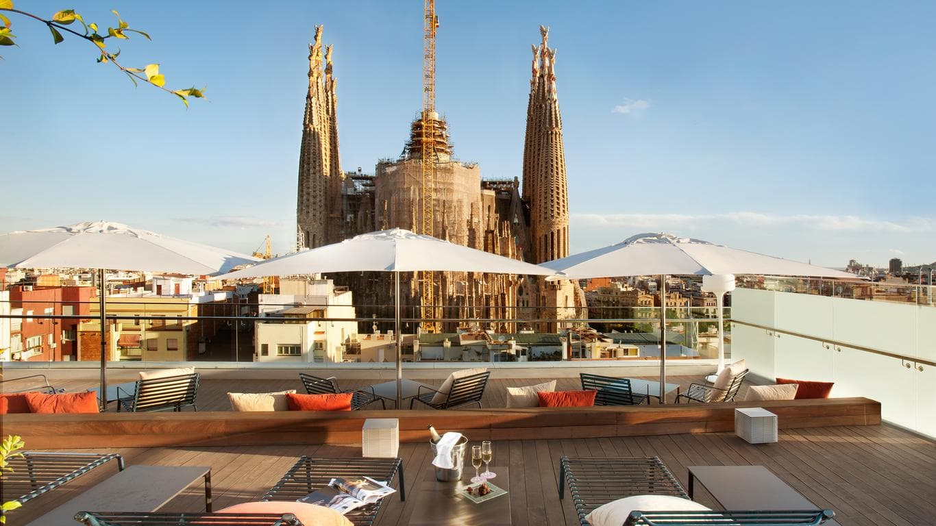 Terraza del Sercotel Rosellón: Sagrada Familia a un paso Barcelona