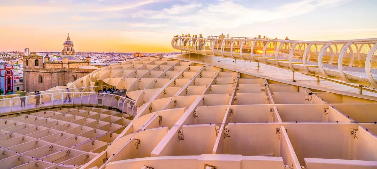 Las Setas de Sevilla (Metropol Parasol): Atardecer desde la estructura de madera más grande del mundo