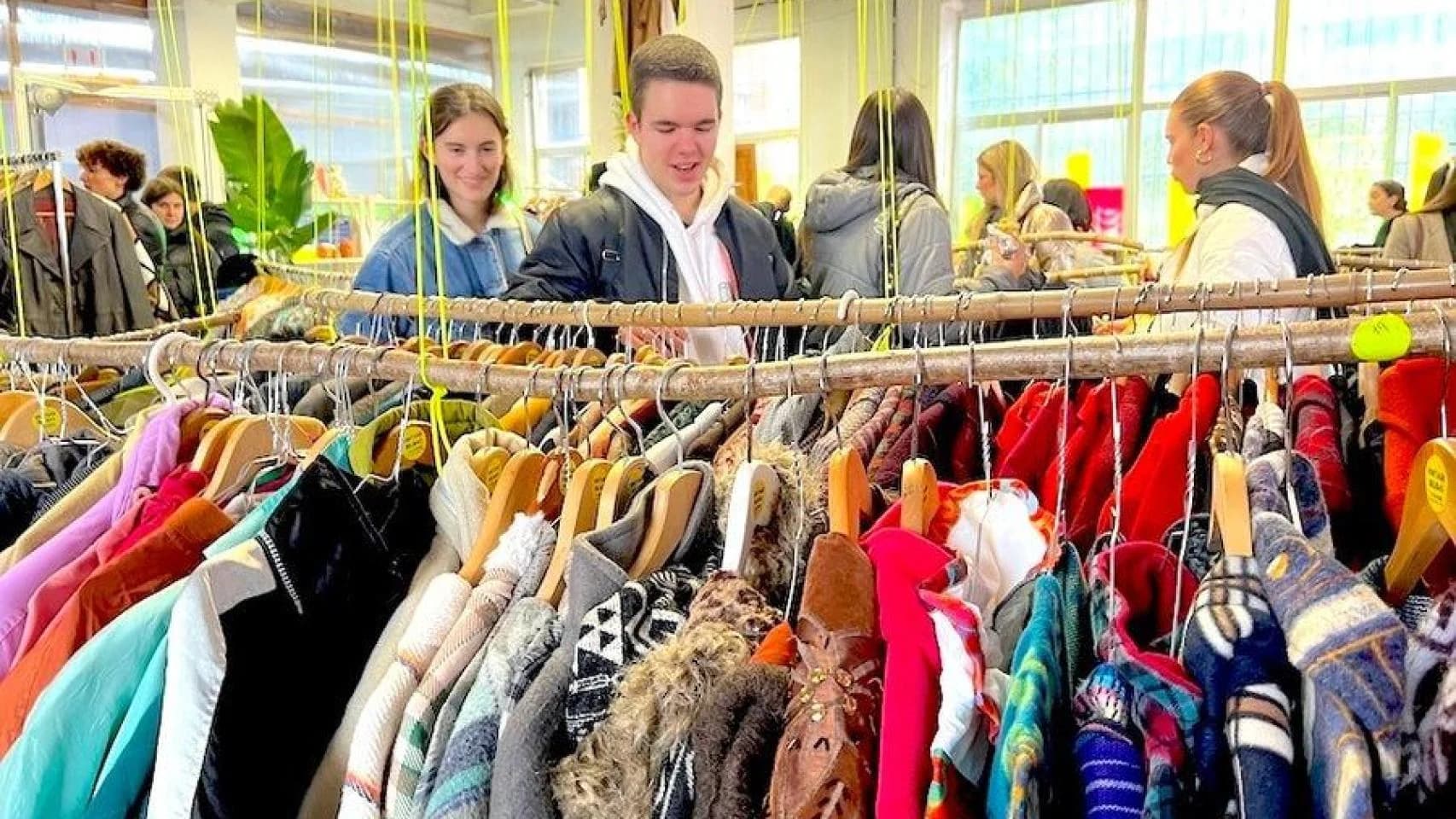 Supernova Vintage ropa al peso Belostikale Bilbao