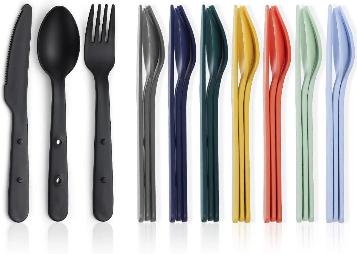 Kyraton Juego de cubiertos utensilios para acampar para 8, cucharas, tenedores y cuchillos de plástico reutilizables que se unen, diseño que ahorra espacio para viajar, hacer picnic