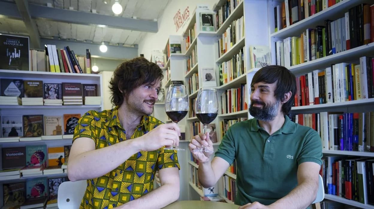 Interior de la librería Tipos Infames en Malasaña